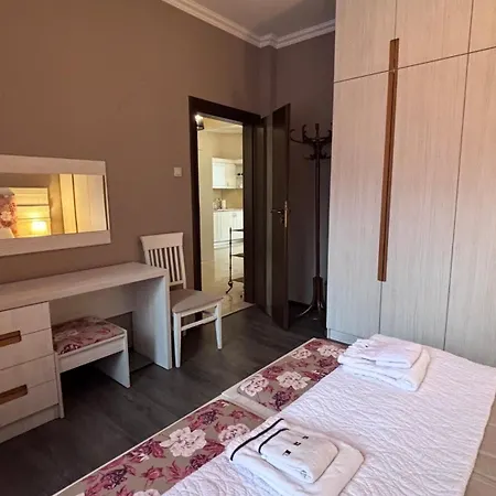 Stylish 2 Bedroom In Center Szófia