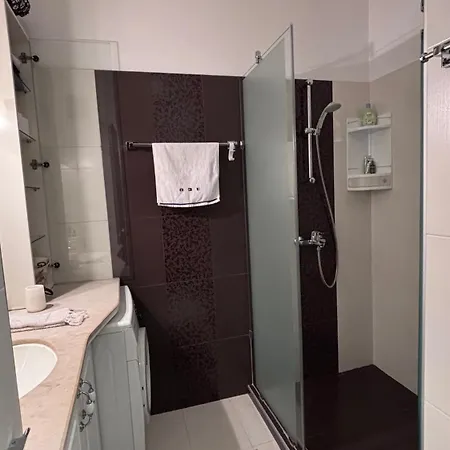 Stylish 2 Bedroom In Center Apartman Szófia