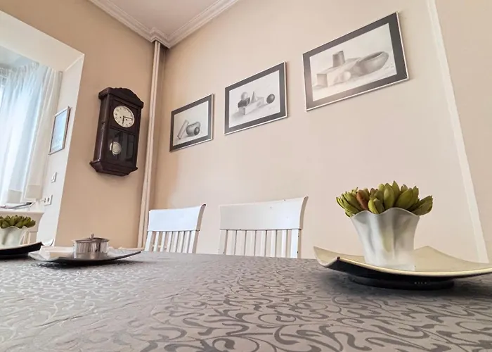 Apartamento Stylish 2 Bedroom In Center Sófia