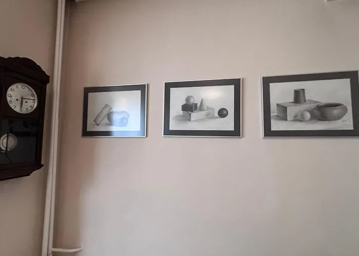 Apartamento Stylish 2 Bedroom In Center