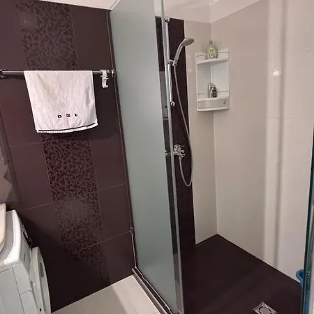 דירה Stylish 2 Bedroom In Center *